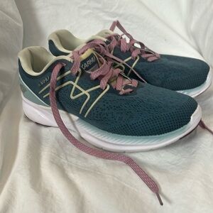 Karhu women’s Fusion Ortix HIVO running sneaker shoes. Size 9 Blue